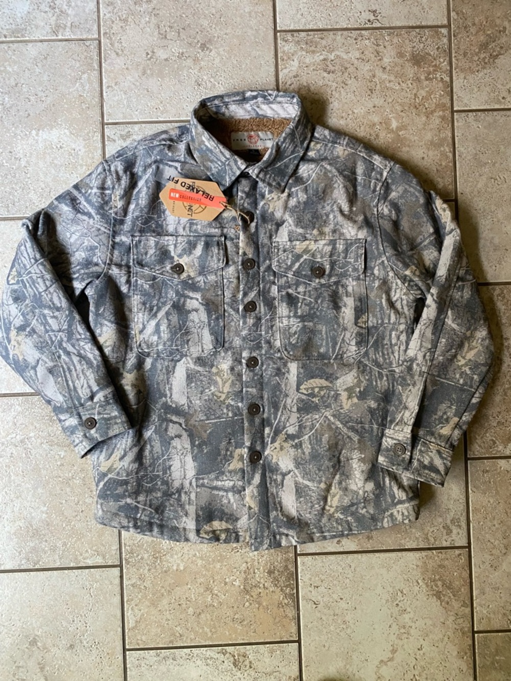 Men's Tree Camouflage Shirt Jacket, New with Tags, Small